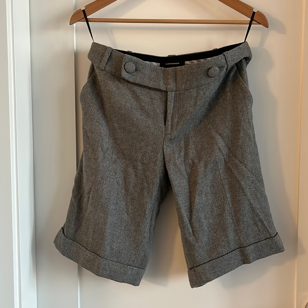 2/$25 CLUB MONACO Bermuda short